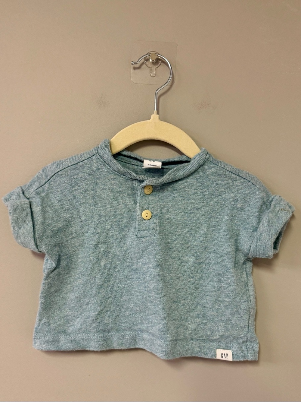 GAP — Short-Sleeve Henley Tee